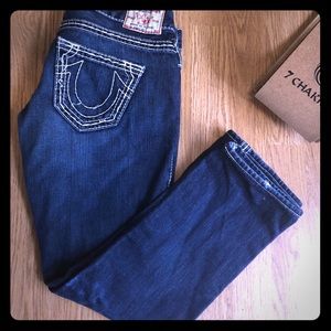 👖True Religion Jonny BigT Thick Stitch Crop Jeans